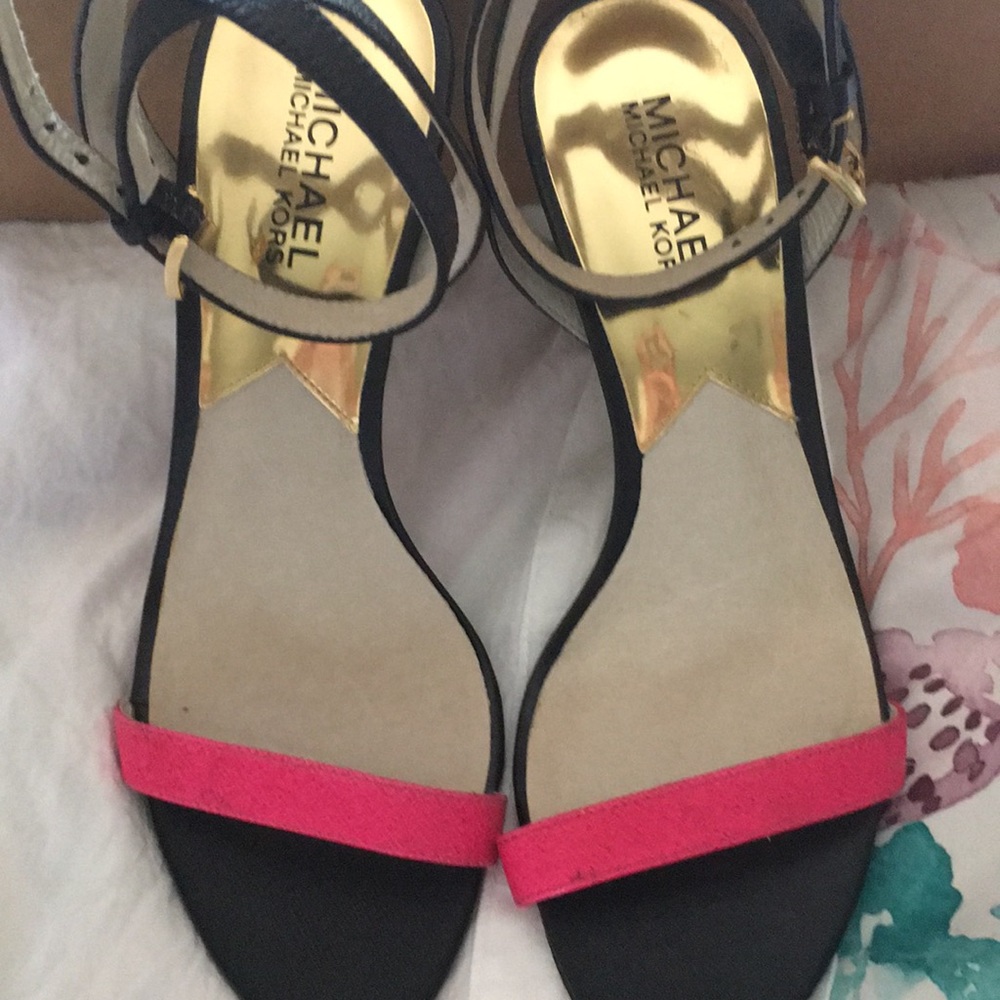 Michael Kors high-heeled sandal, wraparound ankle, size 7, black.